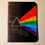 Caderno Pink Floyd da Entrelinhas, sem pauta, com arte exclusiva de artista brasileiro
